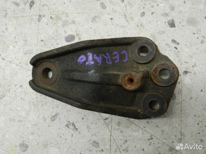 Кронштейн двигателя правый Kia Cerato TD 2009-2013