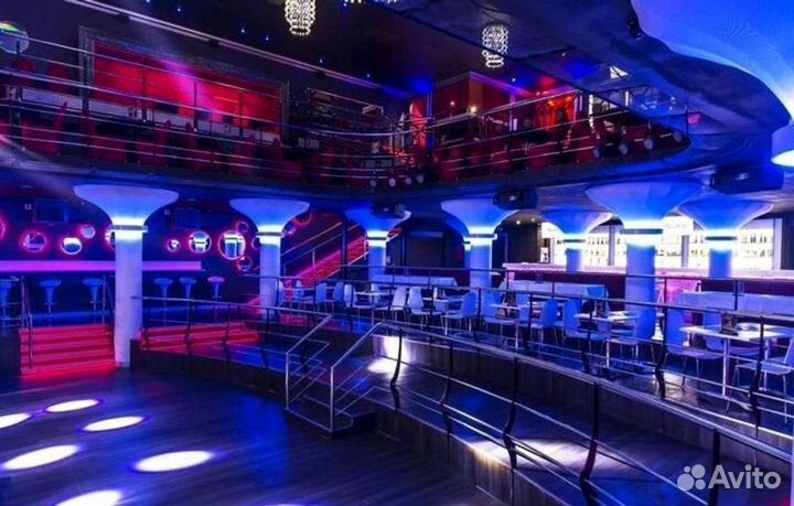 Клуб на одной из барных улиц