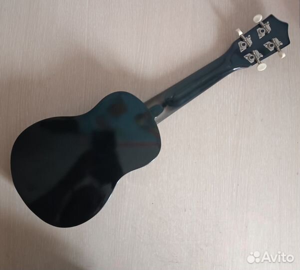 Укулеле с чехлом