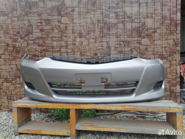 Бампер на toyota wish передний