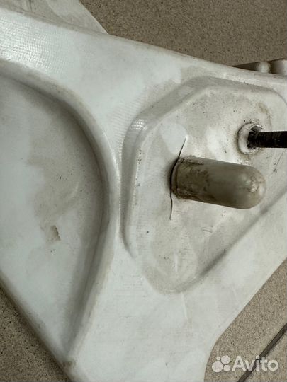 Кронштейн заднего бампера левый Форд Фокус 2