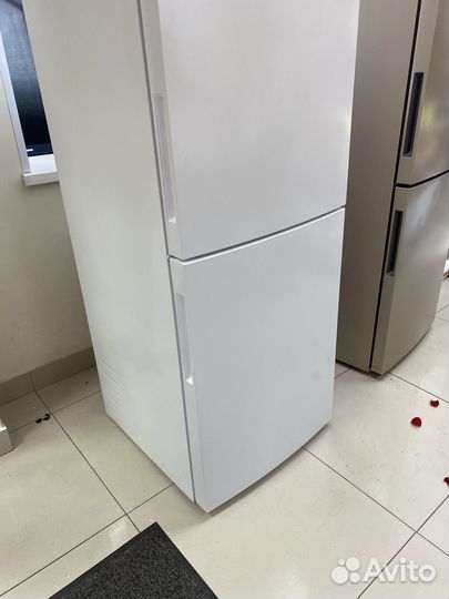 Холодильник-морозильник Haier C2F636cwrg