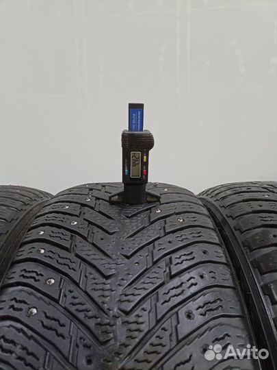 Nokian Tyres Hakkapeliitta 8 225/55 R17