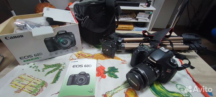 Зеркальный фотоаппарат Canon 60D