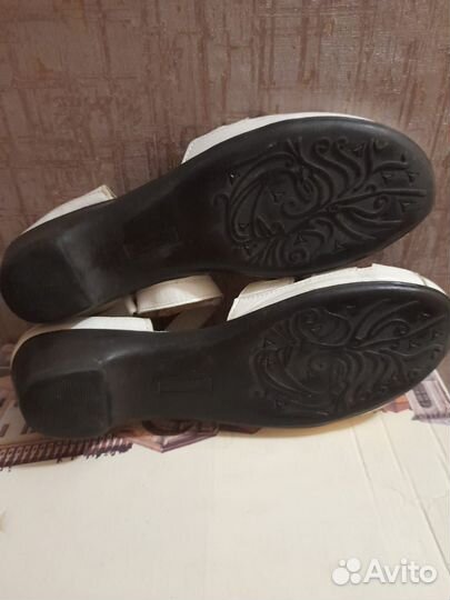 Сандалии натуральная кожа 40