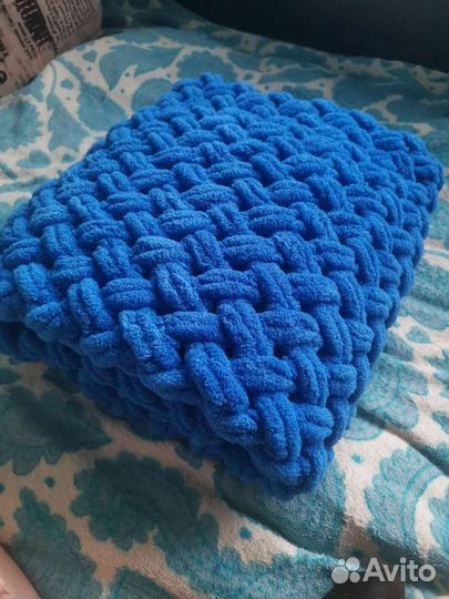 Плед из плюшевой пряжи