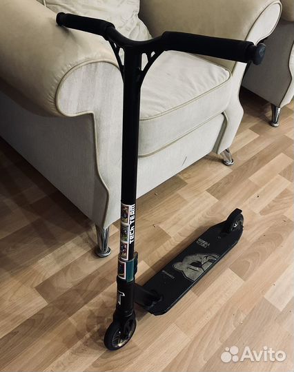 Трюковой самокат в отличном состоянии