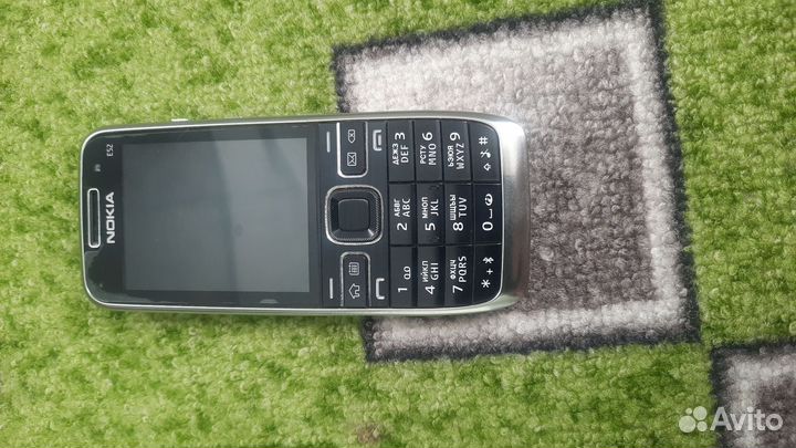 Nokia E52