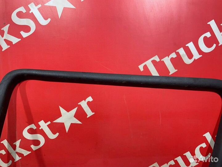 Накладка двери внутренняя правая Scania 5-series