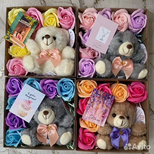 Мишка с розами / подарок на праздник