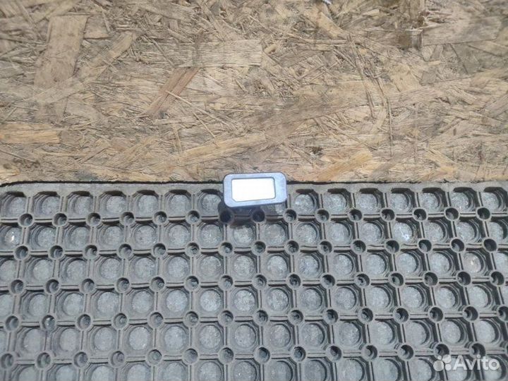 Подсветка номера задняя левая Genesis G70 седан