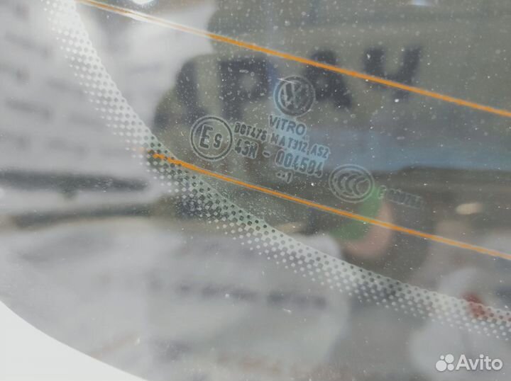 Стекло заднее Volkswagen Jetta (A6) 5CU845051NVB