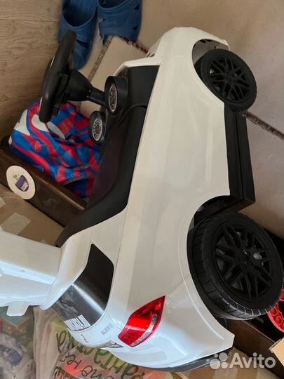 Машинка толкатор каталка