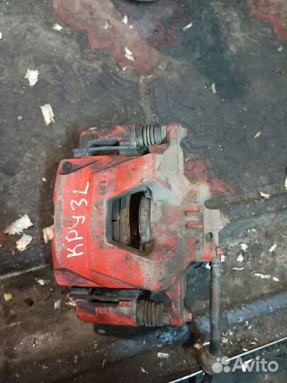 Суппорт передний левый Chevrolet Cruze