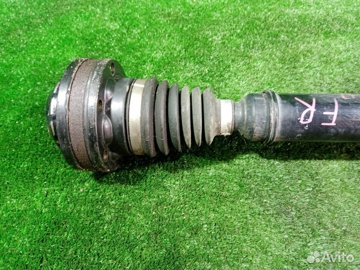 Привод передний правый Volkswagen Golf 5 BLG 1.4