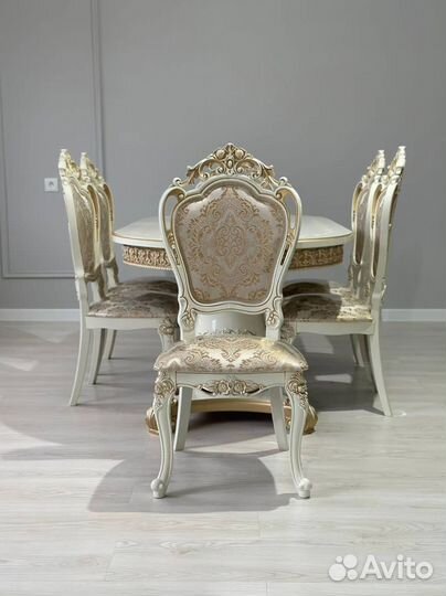 Кухонный стол