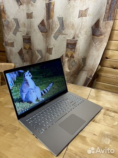 Стильный ноутбук Asus с подсветкой(i3-10)