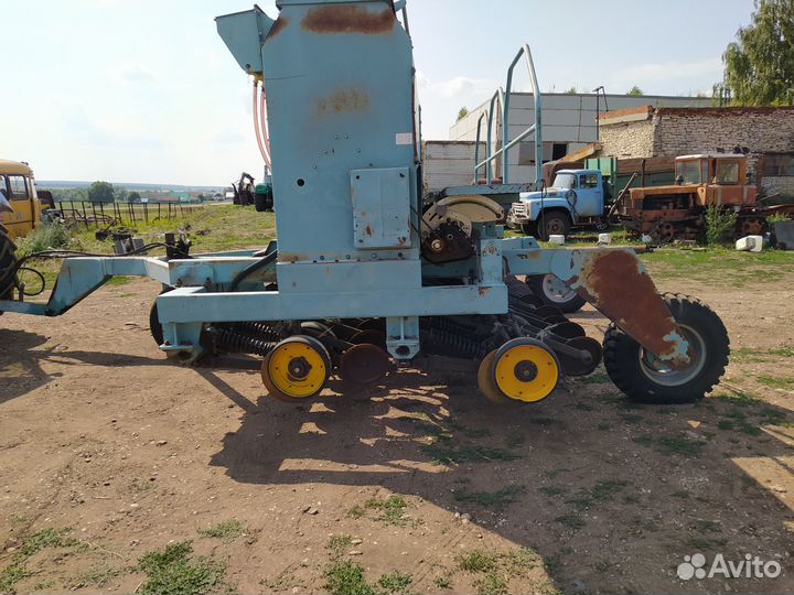 Сеялка Подшипникмаш АП-421А, 2008