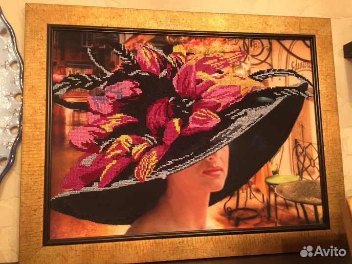 Картины вышиты в ручную