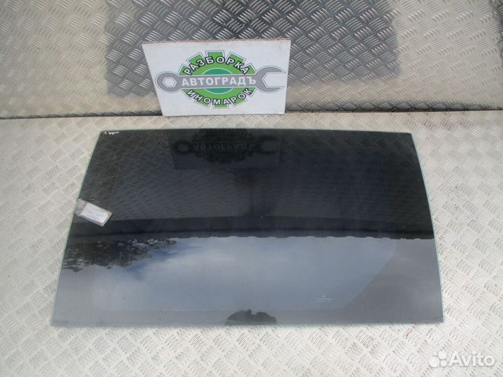 Стекло сдвижной левой двери Крайслер Вояджер