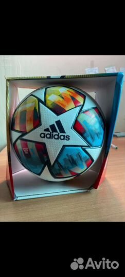 Футбольный мяч adidas Санкт-Петербург