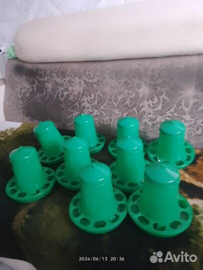 Бункерная кормушка для цыплят 1 л