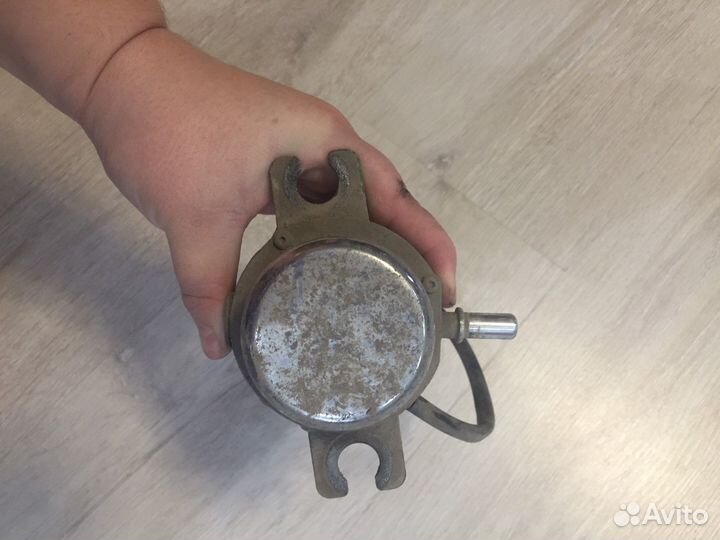 Вакуумный насос Opel Astra GTC 1.4 2012