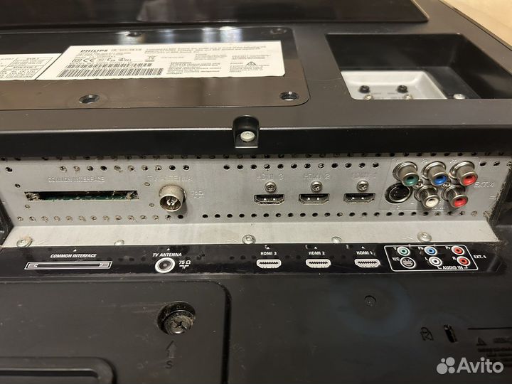 Плоский телевизор Philips 32PFL7772D/12