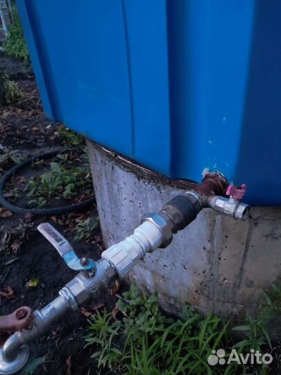 Емкость для воды 1000л