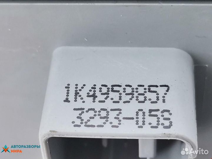 Блок управления стеклоподъемниками Volkswagen Golf