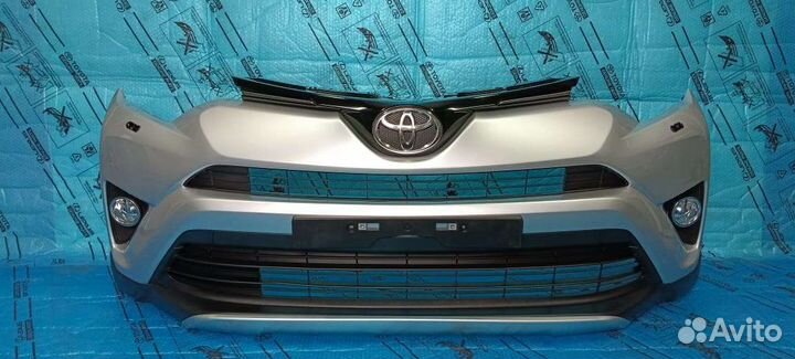 Передний бампер RAV4 -4 рестаил серебро в сборе