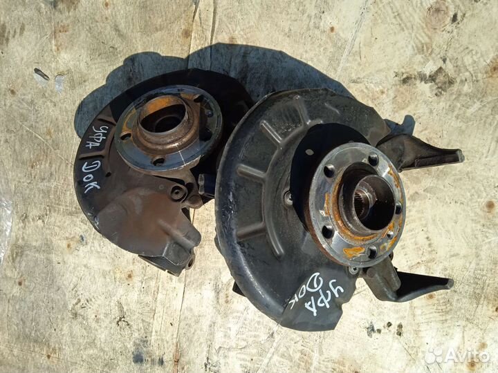 Кулак поворотный Volkswagen Polo sedan