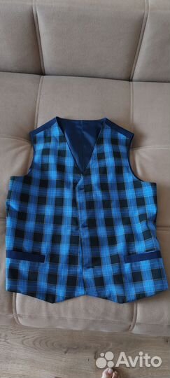 Продам школьный жилет. Школа 3