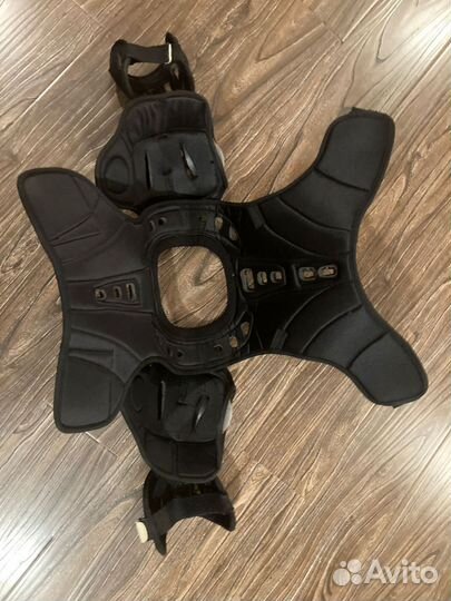 Нагрудник хоккейный jr l