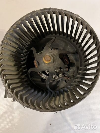 Моторчик отопителя печки Volkswagen Golf 4