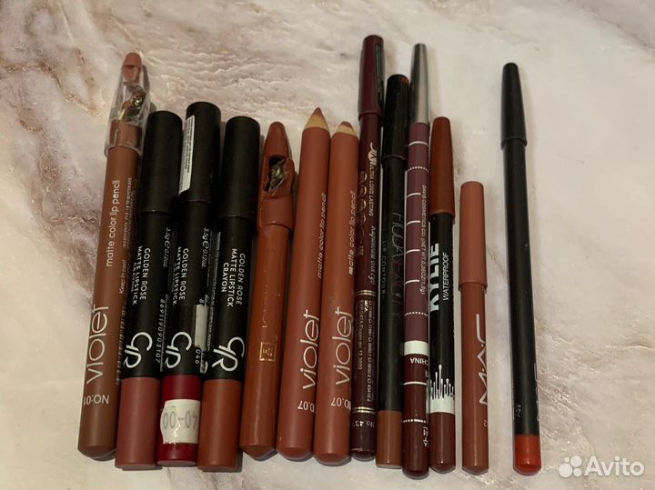 Карандаш для губ