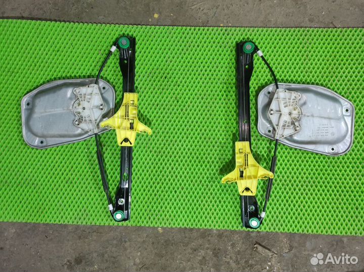 Стеклоподъемник задний в сбор Volkswagen Golf Plus