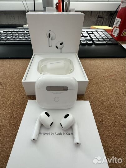 Продаю AirPods 3rd gen, 2 rd gen