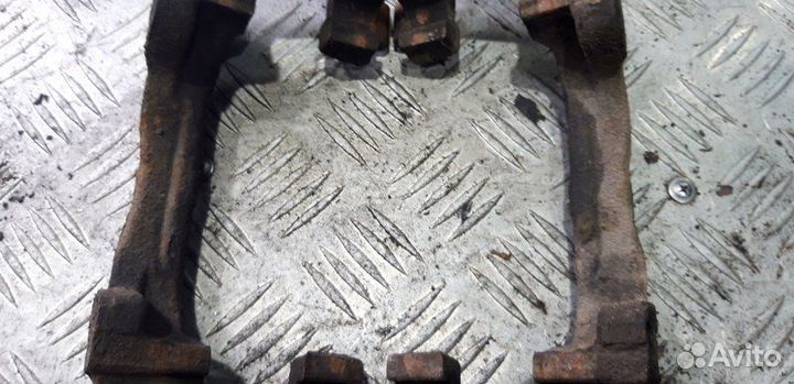 Скоба переднего тормозного суппорта Megane 3