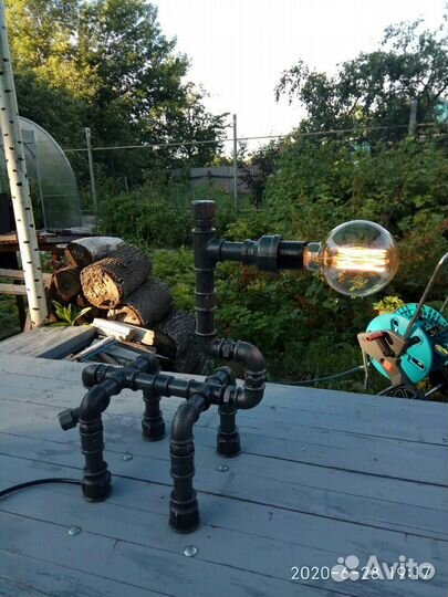 Настольная лампа 