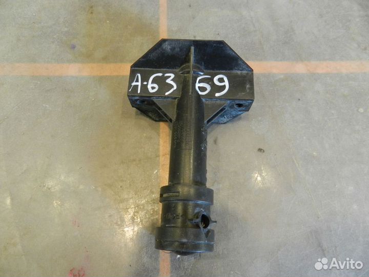 Форсунка омывателя фары правой - Audi Q3