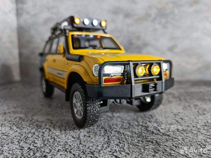 Машинка Металлическая Toyota Land Cruiser 80