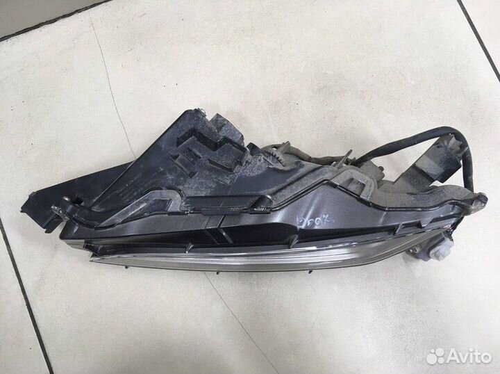 Фара противотуманная левая Lexus RX