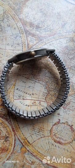 Часы кварцевые японский механизм