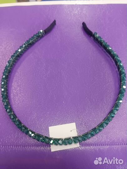 Ободок для волос со стразами