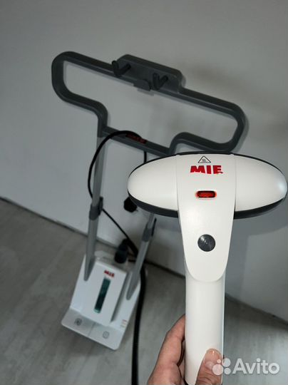 Отпариватель для одежды MIE