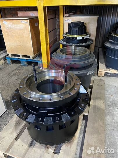 Бортовой редуктор Doosan DX520LC
