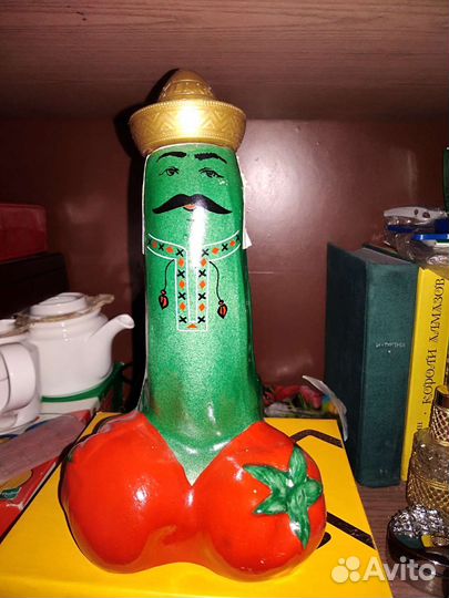 Бутылка, короб, фарфор