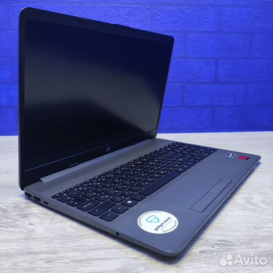 Ноутбук HP Laptop 15-qw0008ur
