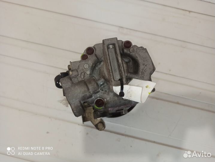 Компрессор кондиционера Subaru Forester sg5